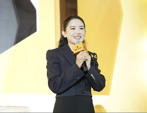 b5ef76bb-a743-43cf-84a3-51b199cdfc3c