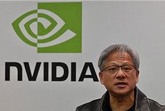 英伟达财报击破市场疑虑:营收创新高 算力需求仍强劲